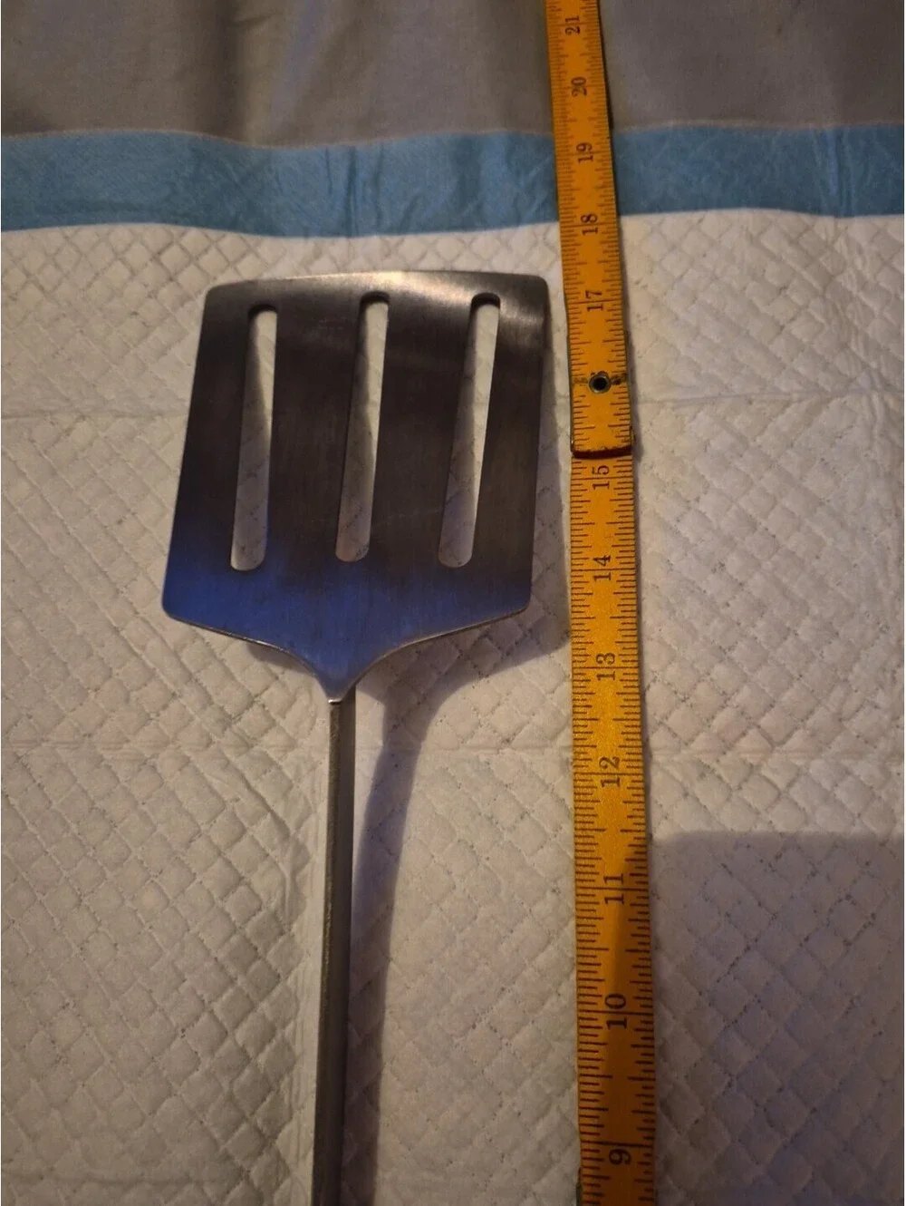 Barbecue Extra Long TURNER W/ Acacia Wood Handle 18